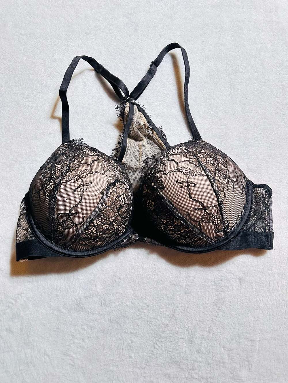 Victoria's Secret Bombshell Push-Up Bra 34B Black Lace Racerback
